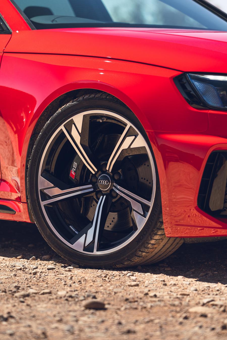 Колеса Audi RS4 Avant (B9) 2020 года  (UK) (фото 74 из 80)